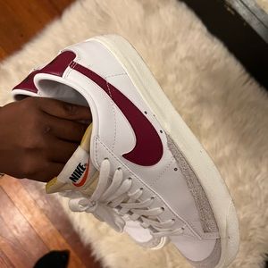 Nike blazer men 7.5, womens 9